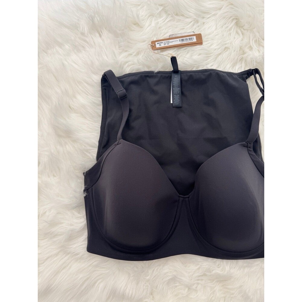 Skims Fits Everybody Back Smoothing Full Coverage Bra
Onyx Size 38DD - Picture 4 of 8
